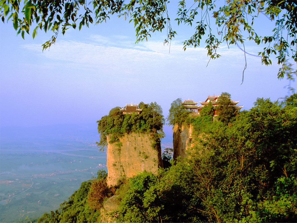 江油窦團山